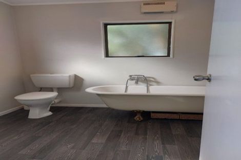 Photo of property in 2/22 O'donn Avenue, Beach Haven, Auckland, 0626