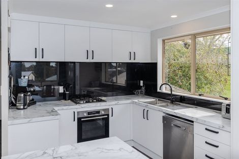 Photo of property in 33 Antrim Place, Nawton, Hamilton, 3200