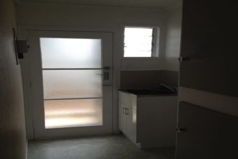 Photo of property in 2/10 Mahon Place, Papatoetoe, Auckland, 2025