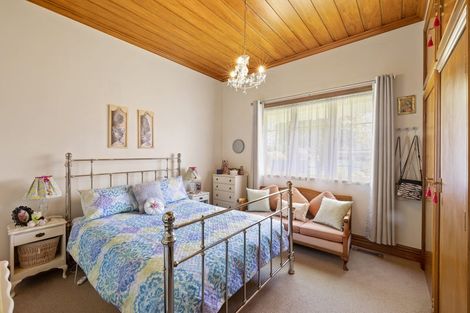 Photo of property in 6 Shortland Street, Lower Vogeltown, New Plymouth, 4310