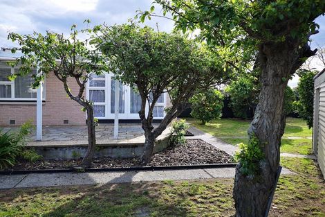 Photo of property in 6 Norrie Street, Redwood, Christchurch, 8051