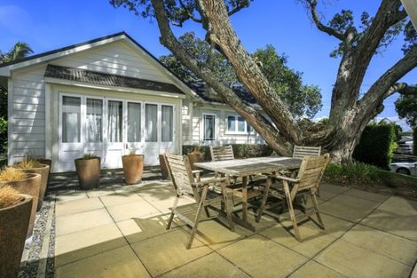 Photo of property in 1 Mozeley Avenue, Devonport, Auckland, 0624