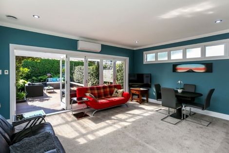 Photo of property in 76 Barrett Street, Westown, New Plymouth, 4310