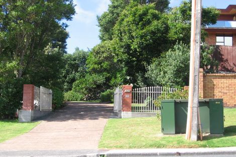 Photo of property in 913 Beach Road, Waiake, Auckland, 0630