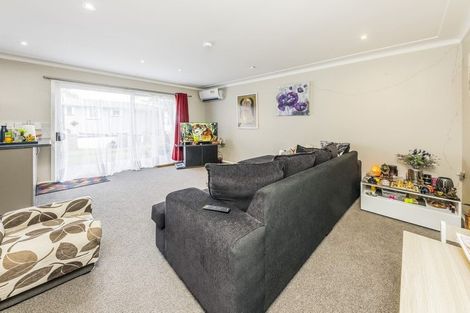 Photo of property in 2/30 Takanini Road, Takanini, 2112