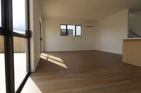 Photo of property in 22 Woven Place, Karaka, Papakura, 2113