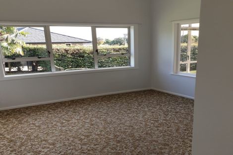 Photo of property in 4 Kendallvale Drive, Waiuku, 2123