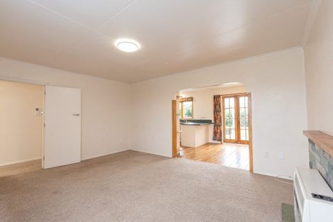 Photo of property in 27 Pembroke Street, Highbury, Palmerston North, 4412