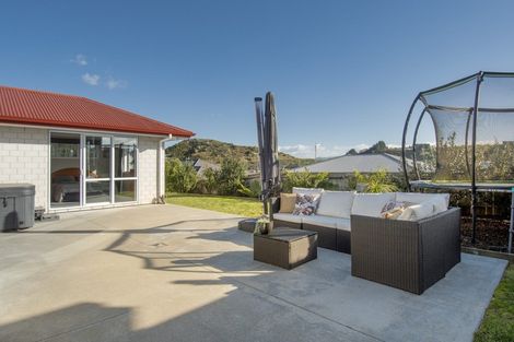 Photo of property in 6 Rochfort Crescent, Pyes Pa, Tauranga, 3112