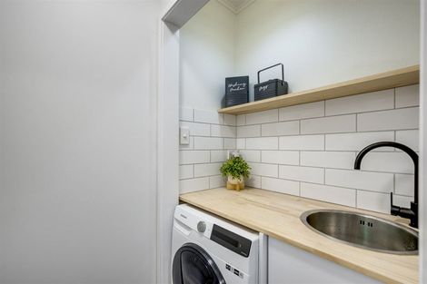 Photo of property in 27 York Avenue, Tamatea, Napier, 4112