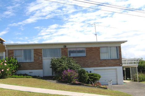 Photo of property in 1/47 Braemar Road, Rothesay Bay, Auckland, 0630