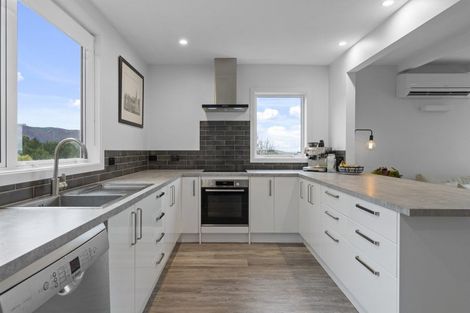 Photo of property in 212 Dyers Pass Road, Cashmere, Christchurch, 8022