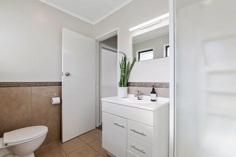 Photo of property in 35 Tennyson Drive, Owhata, Rotorua, 3010