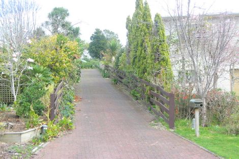 Photo of property in 3a Cabot Place, Frankleigh Park, New Plymouth, 4310