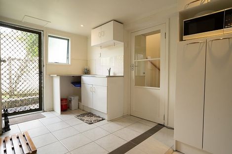 Photo of property in 18 Lavelle Road, Henderson, Auckland, 0612