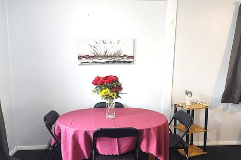 Photo of property in 2 Tawhiti Road, Hawera, 4610