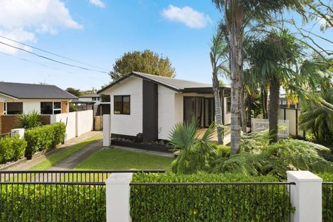 Photo of property in 42 English Street, St Andrews, Hamilton, 3200