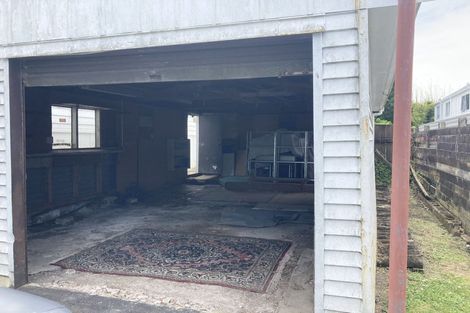 Photo of property in 11 Miro Street, New Lynn, Auckland, 0600