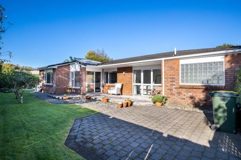 Photo of property in 3a Kinross Drive, Merrilands, New Plymouth, 4312