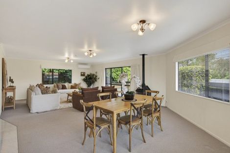 Photo of property in 15 Sandel Rise, Merrilands, New Plymouth, 4312