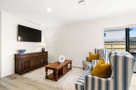 Photo of property in 23 Ambleside Drive, Northpark, Auckland, 2013