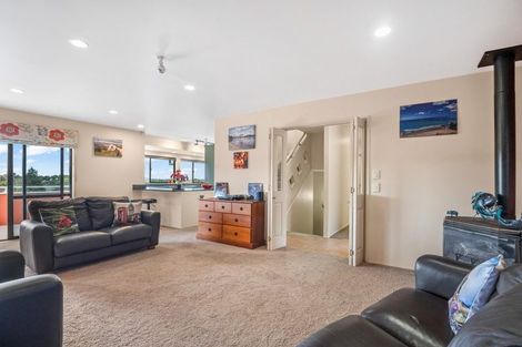 Photo of property in 199a Godley Road, Titirangi, Auckland, 0604