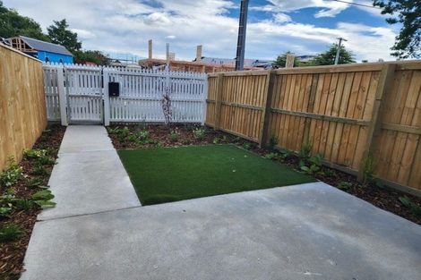 Photo of property in 4/40 New Brighton Road, Shirley, Christchurch, 8061