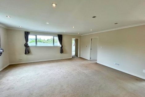 Photo of property in 21f Stamford Crescent, Flat Bush, Auckland, 2019