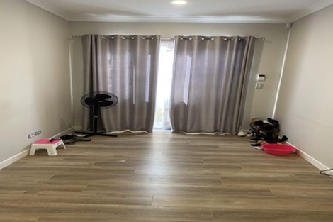 Photo of property in 2 Creggan Crescent, Flat Bush, Auckland, 2019