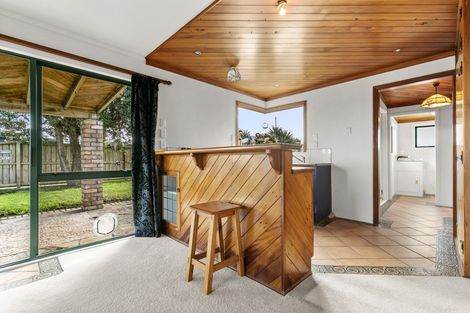 Photo of property in 11 Ronald Avenue, Glenbrook, Waiuku, 2681