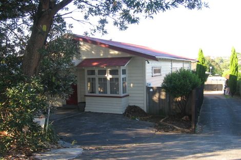 Photo of property in 1/284 Wairau Road, Glenfield, Auckland, 0629