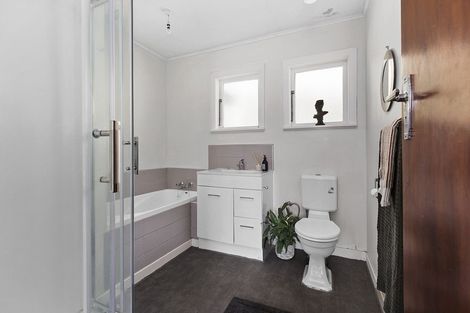 Photo of property in 107 Volga Street, Island Bay, Wellington, 6023