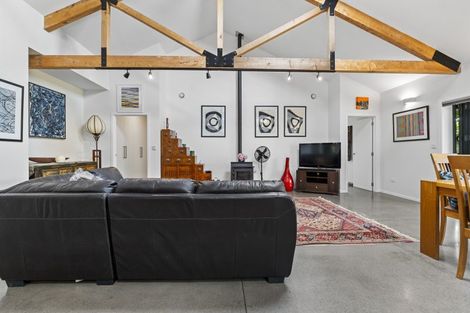 Photo of property in 525 Kaipikari Road, Urenui, 4375