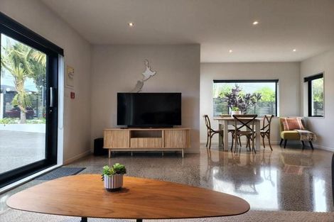 Photo of property in 1152b South Road, Oakura, 4314