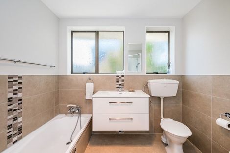 Photo of property in 3 Atua Street, Waikanae Beach, Waikanae, 5036