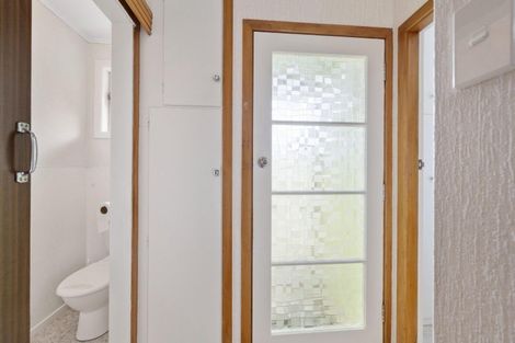 Photo of property in 2/4 Severn Place, Spotswood, New Plymouth, 4310