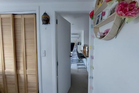 Photo of property in 29 Kingston Heights Road, Kingston, Wellington, 6021