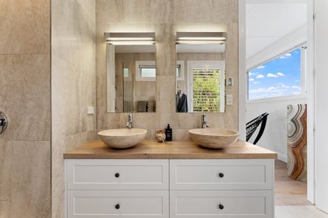 Photo of property in 31 Brick Bay Drive, Sandspit, Warkworth, 0982