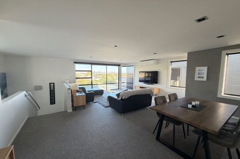 Photo of property in 100a Lake Road, Northcote, Auckland, 0627