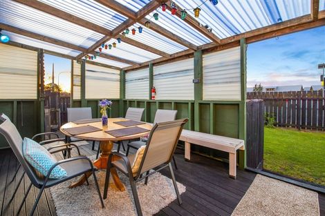 Photo of property in 488 Swanson Road, Ranui, Auckland, 0612