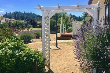 Photo of property in 1 Cornish Place, Cromwell, 9310