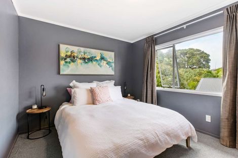 Photo of property in 1/7 Neptune Avenue, Beach Haven, Auckland, 0626