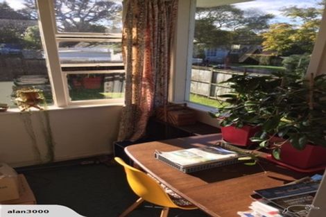 Photo of property in 79 Hillcrest Avenue, Hillcrest, Auckland, 0627