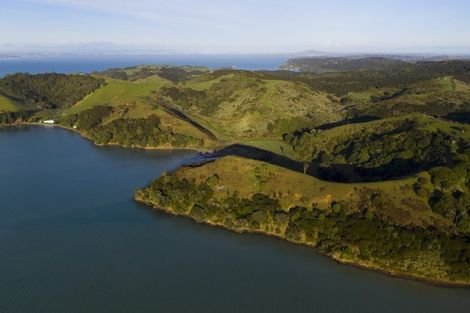 Photo of property in 59 Waimangu Road, Waiheke Island, 1971