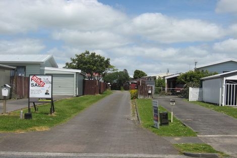 Photo of property in 1/13 Maplesden Drive, Clendon Park, Auckland, 2103