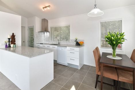 Photo of property in 3 Win Grove, Hatfields Beach, Orewa, 0931