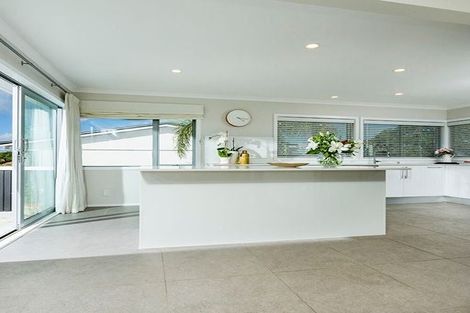 Photo of property in 1/2 Ocean View Road, Milford, Auckland, 0620