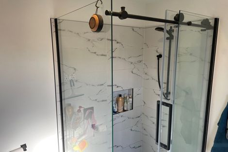 Photo of property in 9a Belvedere Crescent, Takaro, Palmerston North, 4412