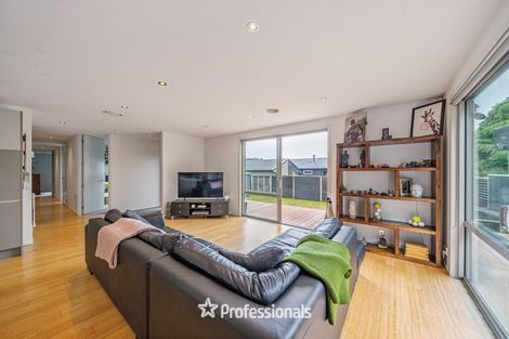 Photo of property in 12 Otonga Heights, Maungaraki, Lower Hutt, 5010