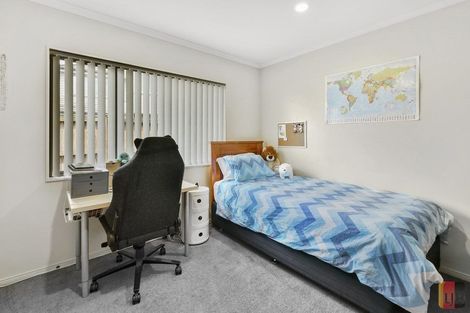 Photo of property in 13 Girvan Terrace, Wattle Downs, Auckland, 2103